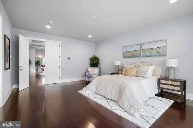 2687 AVENUE DU VLG, Bethlehem, PA 18015