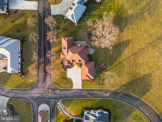 2687 AVENUE DU VLG, Bethlehem, PA 18015