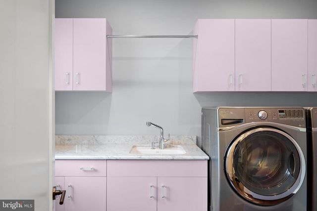 2687 AVENUE DU VLG, Bethlehem, PA 18015