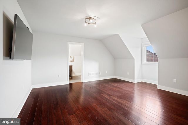 2687 AVENUE DU VLG, Bethlehem, PA 18015