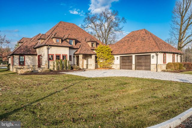 2687 AVENUE DU VLG, Bethlehem, PA 18015