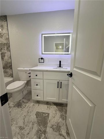 1938 Long Green LN, Hampton, VA 23663