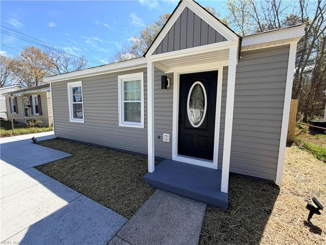 1938 Long Green LN, Hampton, VA 23663