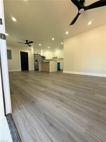 1938 Long Green LN, Hampton, VA 23663