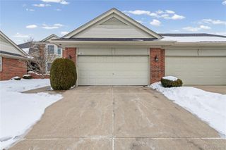 16829 Club Drive 41, Southgate, MI 48195