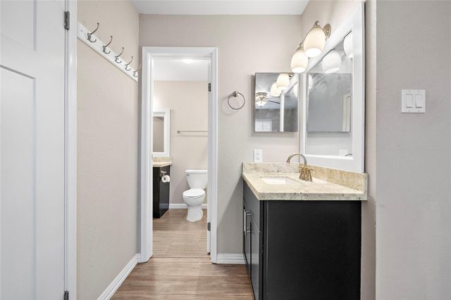 2750 Holly Hall Street 1608, Houston, TX 77054