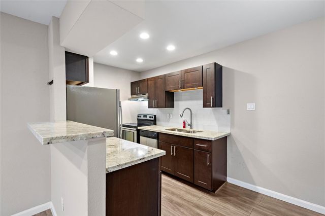 2750 Holly Hall Street 1608, Houston, TX 77054