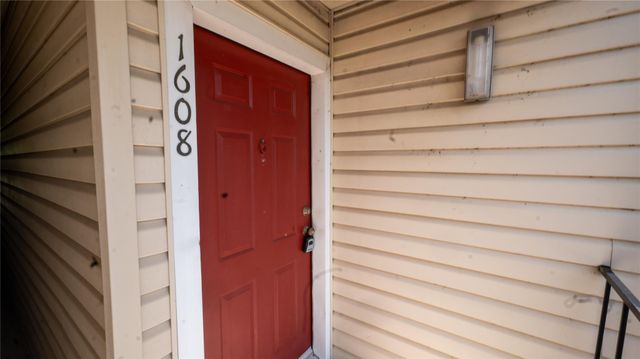 2750 Holly Hall Street 1608, Houston, TX 77054