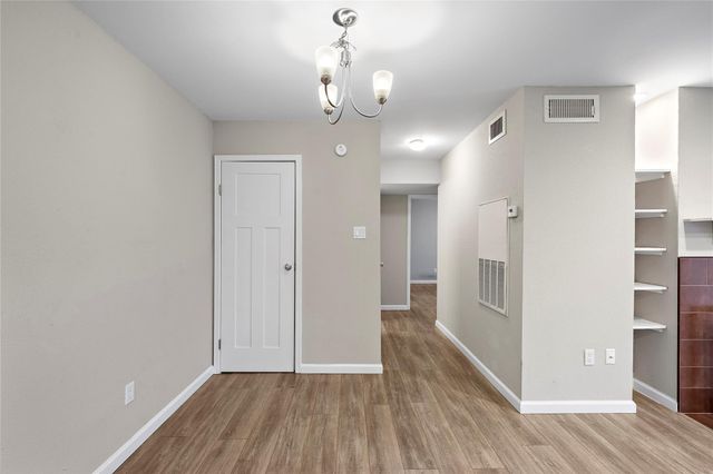 2750 Holly Hall Street 1608, Houston, TX 77054