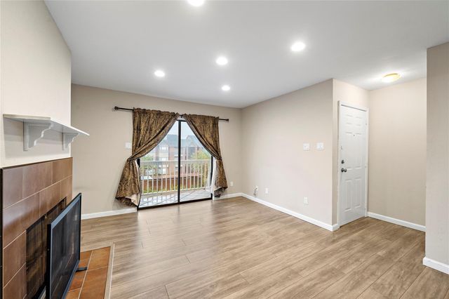 2750 Holly Hall Street 1608, Houston, TX 77054