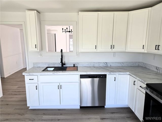 73 West Main Street, Leroy, NY 14482