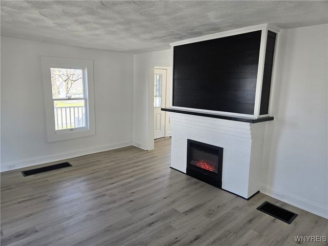 73 West Main Street, Leroy, NY 14482