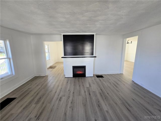 73 West Main Street, Leroy, NY 14482