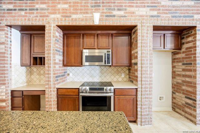 13115 Five Brks, Helotes, TX 78023