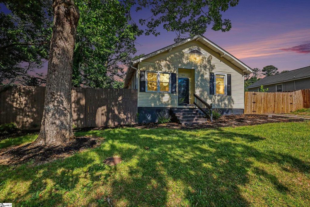 8175 Hill Street, Boiling Springs, SC 29316