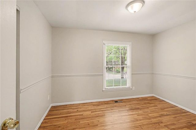 5104 Amberhill Drive, Greensboro, NC 27455