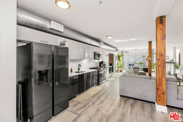 4215 Glencoe Avenue 206, Los Angeles, CA 90292