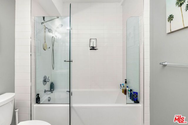 4215 Glencoe Avenue 206, Los Angeles, CA 90292
