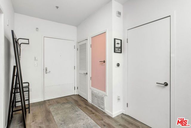 4215 Glencoe Avenue 206, Los Angeles, CA 90292