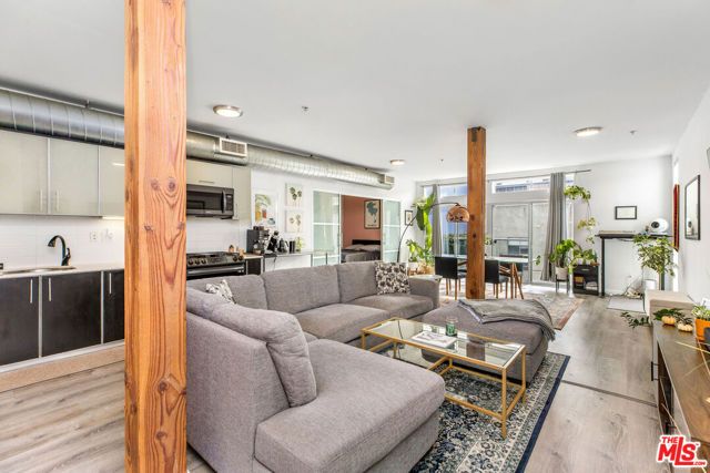 4215 Glencoe Avenue 206, Los Angeles, CA 90292