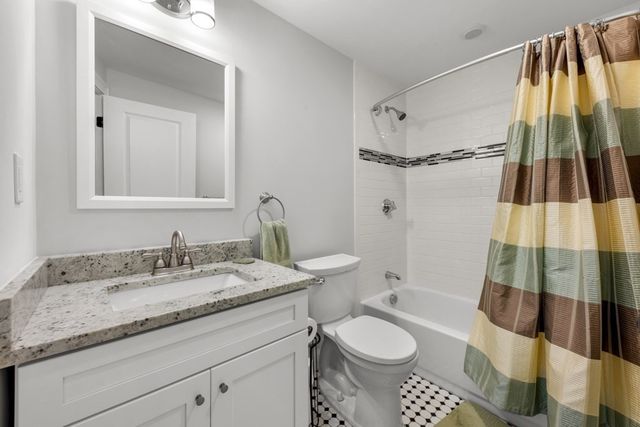 30 Gloucester St 30, Arlington, MA 02476