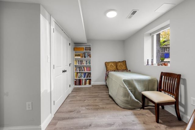 30 Gloucester St 30, Arlington, MA 02476