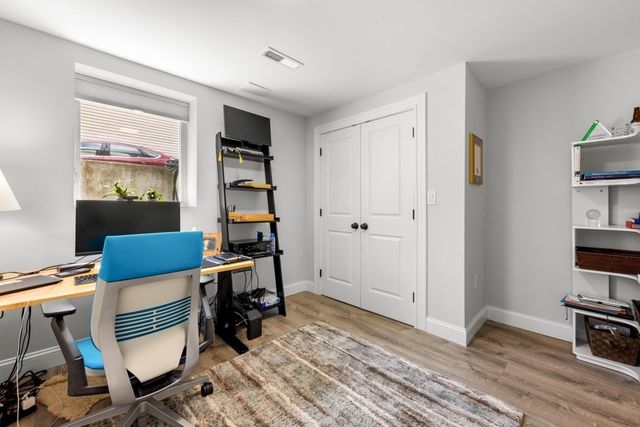 30 Gloucester St 30, Arlington, MA 02476
