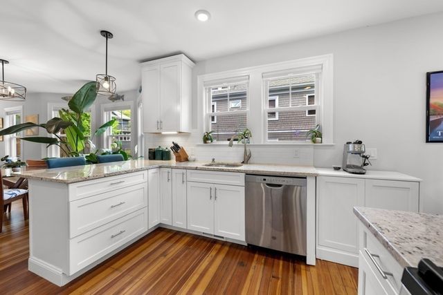 30 Gloucester St 30, Arlington, MA 02476