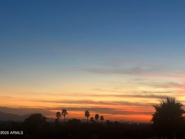 7532 N 23RD Street, Phoenix, AZ 85020