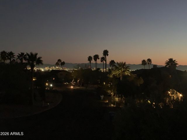 7532 N 23RD Street, Phoenix, AZ 85020