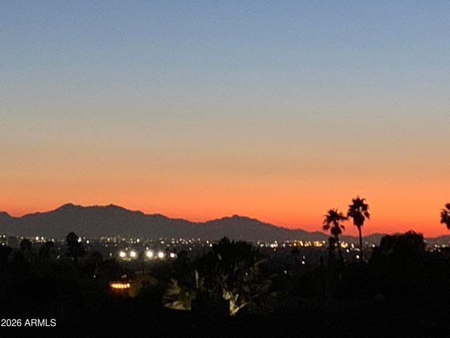 7532 N 23RD Street, Phoenix, AZ 85020