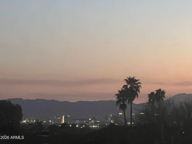 7532 N 23RD Street, Phoenix, AZ 85020