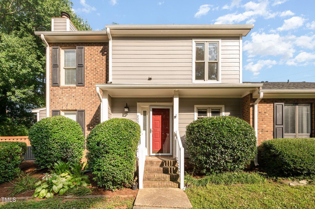 225 Clancy Circle, Cary, NC 27511
