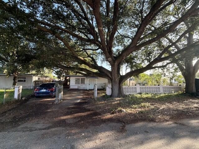 6309 Hayes Street, Hollywood, FL 33024