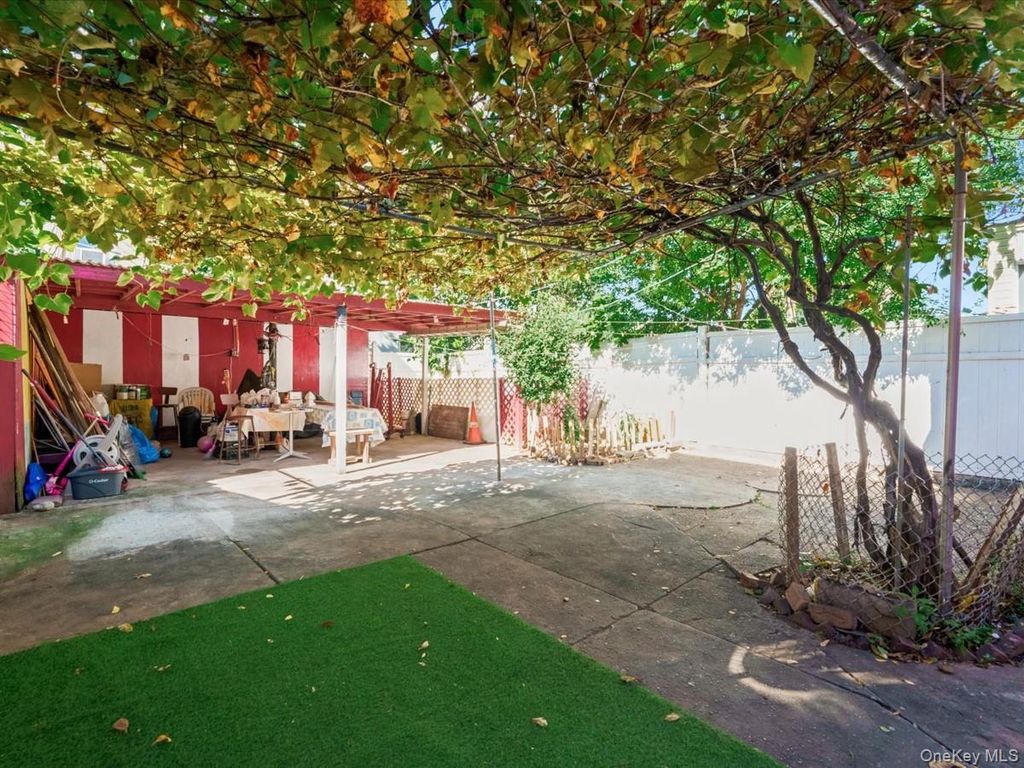 436 Lincoln Avenue, Brooklyn, NY 11208 — photo 4