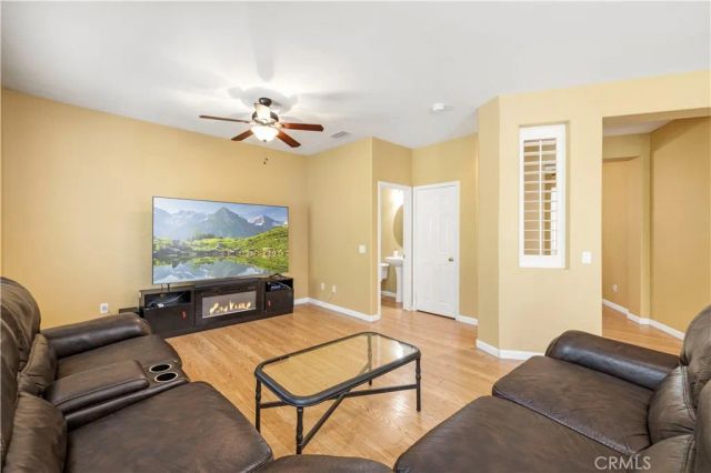 28637 Placerview Trail, Saugus, CA 91390