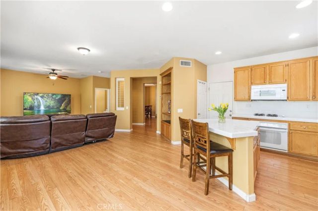 28637 Placerview Trail, Saugus, CA 91390