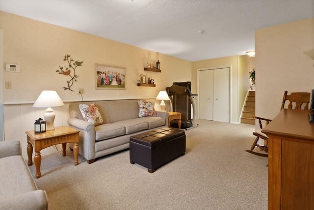 2930 Crabapple Lane, Hobart, IN 46342