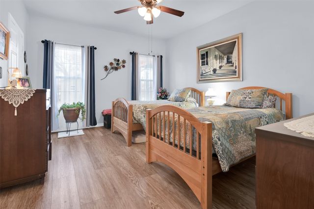 201 E Walker Street, Denison, TX 75021