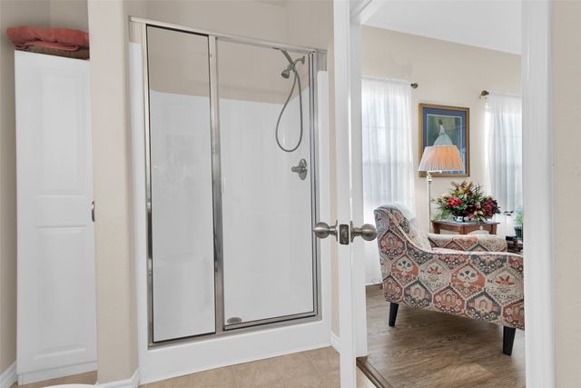 201 E Walker Street, Denison, TX 75021