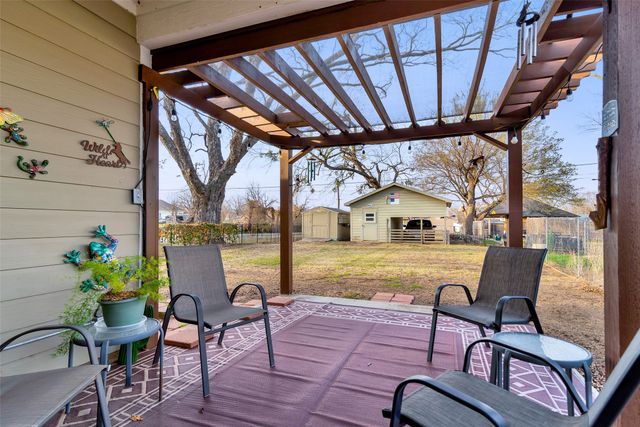 201 E Walker Street, Denison, TX 75021