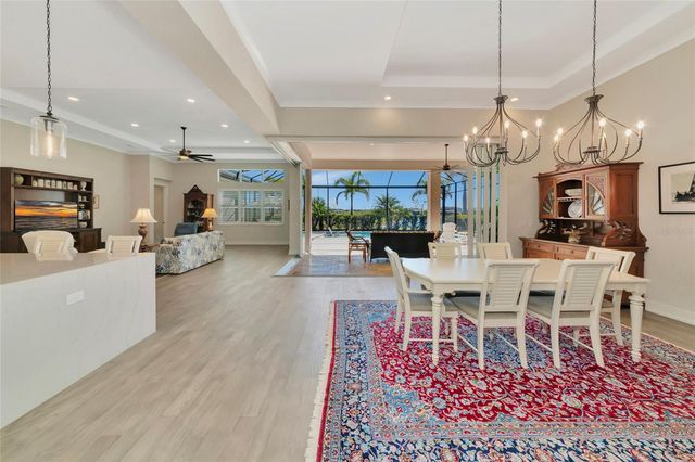 8252 REDONDA LOOP, Bradenton, FL 34202