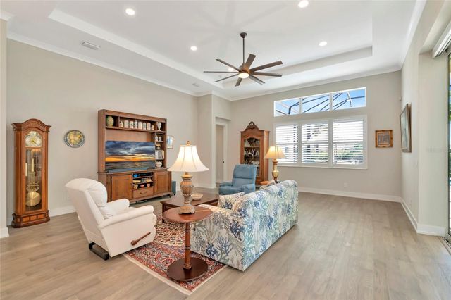 8252 REDONDA LOOP, Bradenton, FL 34202