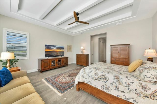 8252 REDONDA LOOP, Bradenton, FL 34202