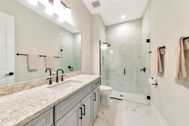 8252 REDONDA LOOP, Bradenton, FL 34202