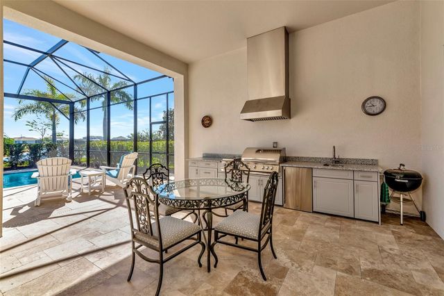 8252 REDONDA LOOP, Bradenton, FL 34202