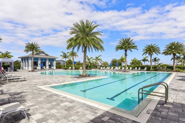 8252 REDONDA LOOP, Bradenton, FL 34202