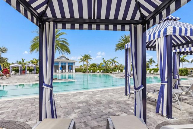 8252 REDONDA LOOP, Bradenton, FL 34202