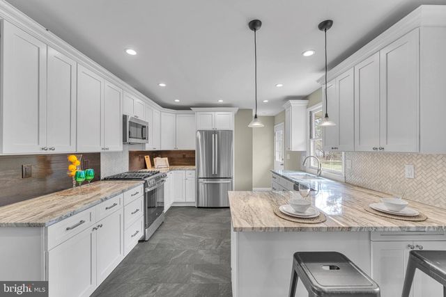 1736 WINSLOW RD, Williamstown, NJ 08094