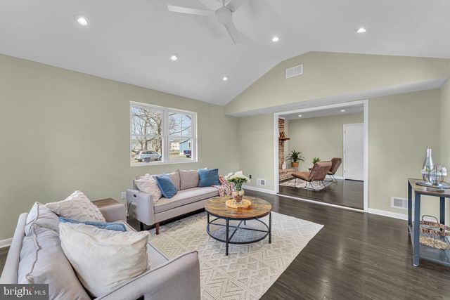 1736 WINSLOW RD, Williamstown, NJ 08094